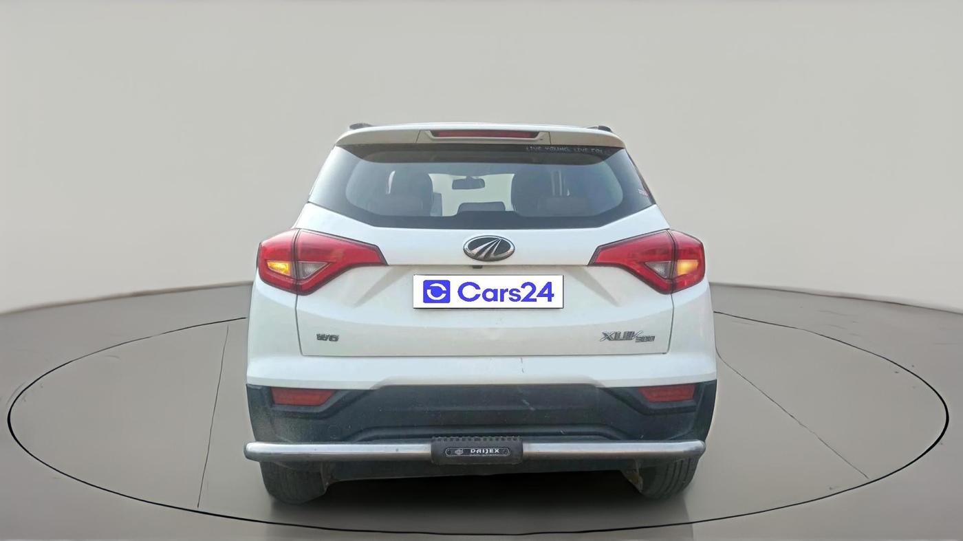 2019 Mahindra XUV300 W6 1.2 PETROL, Petrol, Manual, 62,164 km, exterior