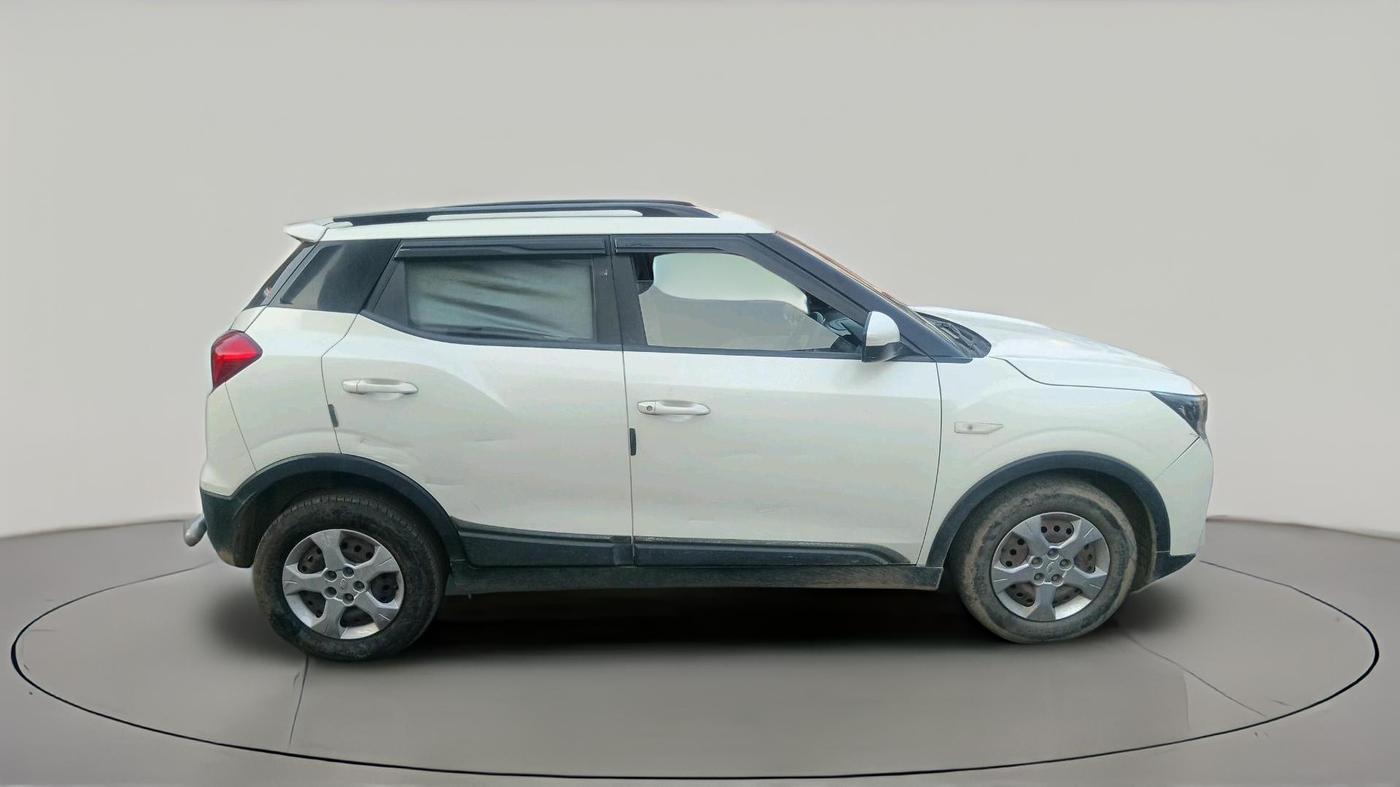 2019 Mahindra XUV300 W6 1.2 PETROL, Petrol, Manual, 62,164 km, exterior