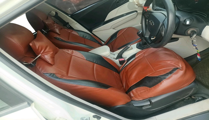 2019 Mahindra XUV300 W6 1.2 PETROL, Petrol, Manual, 62,164 km, interior