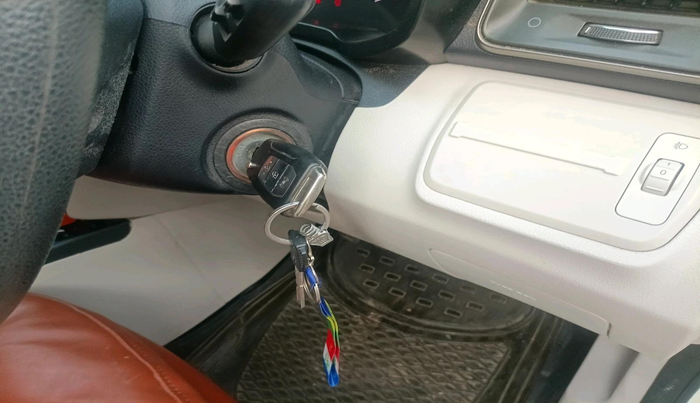 2019 Mahindra XUV300 W6 1.2 PETROL, Petrol, Manual, 62,164 km, interior