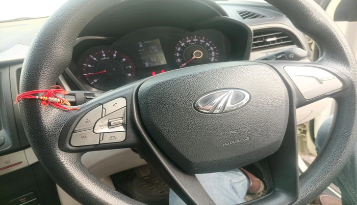 2019 Mahindra XUV300 W6 1.2 PETROL, Petrol, Manual, 62,164 km, interior