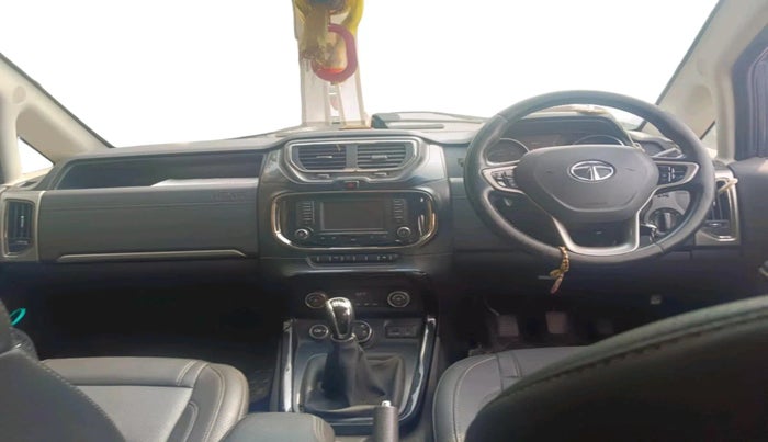 2017 Tata Hexa XT 4X2 7 STR, Diesel, Manual, 84,524 km, interior