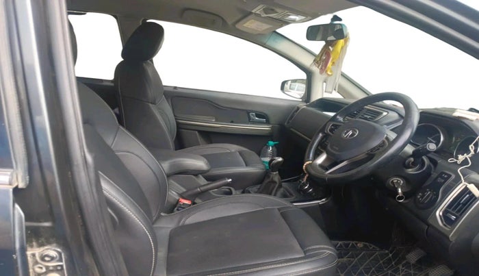 2017 Tata Hexa XT 4X2 7 STR, Diesel, Manual, 84,524 km, interior