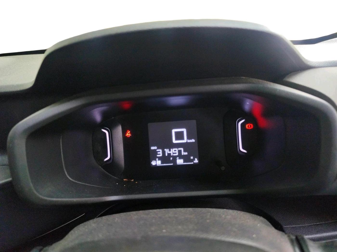 2023 CITROEN C3 FEEL 1.2, Petrol, Manual, 31,497 km, interior