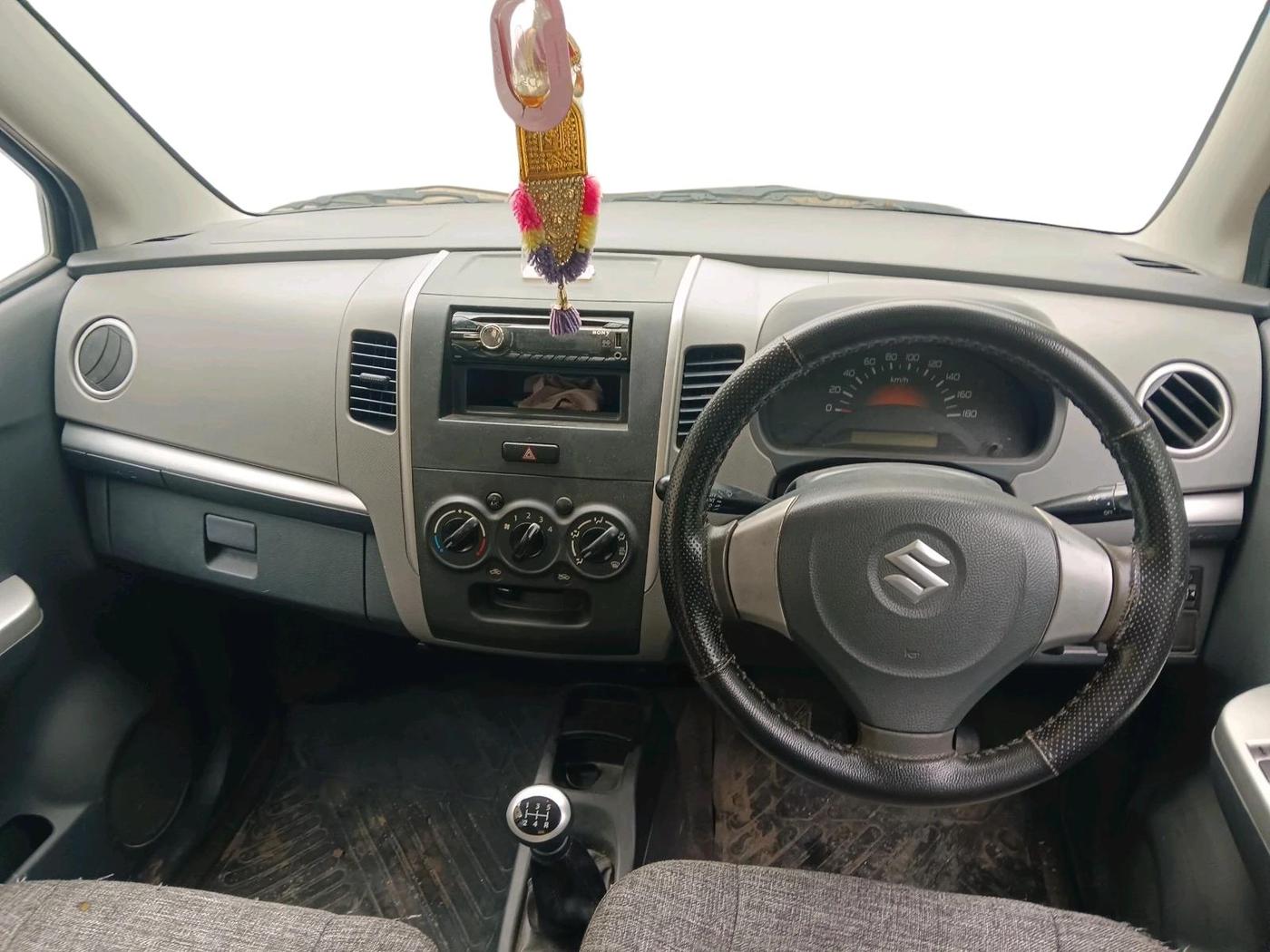 2011 Maruti Wagon R 1.0 LXI CNG, CNG, Manual, 70,752 km, interior