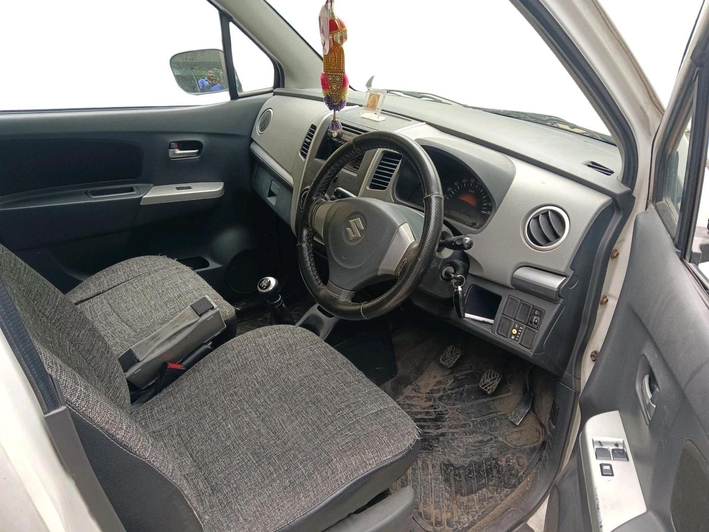 2011 Maruti Wagon R 1.0 LXI CNG, CNG, Manual, 70,752 km, interior