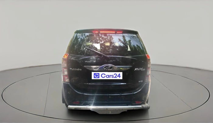 2017 Mahindra XUV500 W8, Diesel, Manual, 99,232 km, exterior