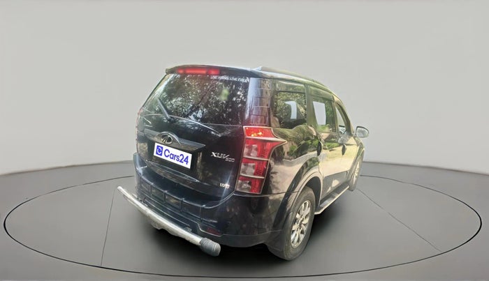 2017 Mahindra XUV500 W8, Diesel, Manual, 99,232 km, exterior