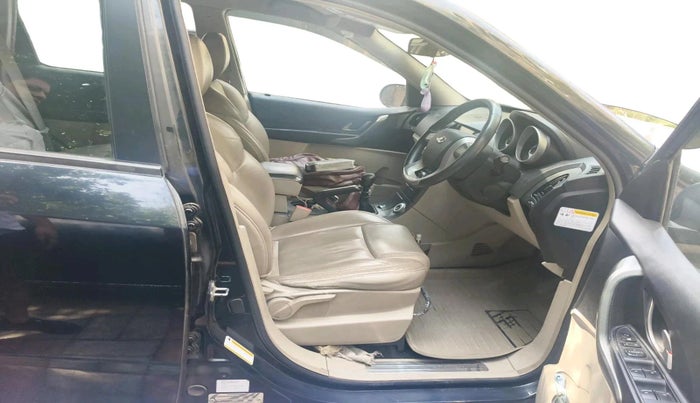2017 Mahindra XUV500 W8, Diesel, Manual, 99,232 km, interior