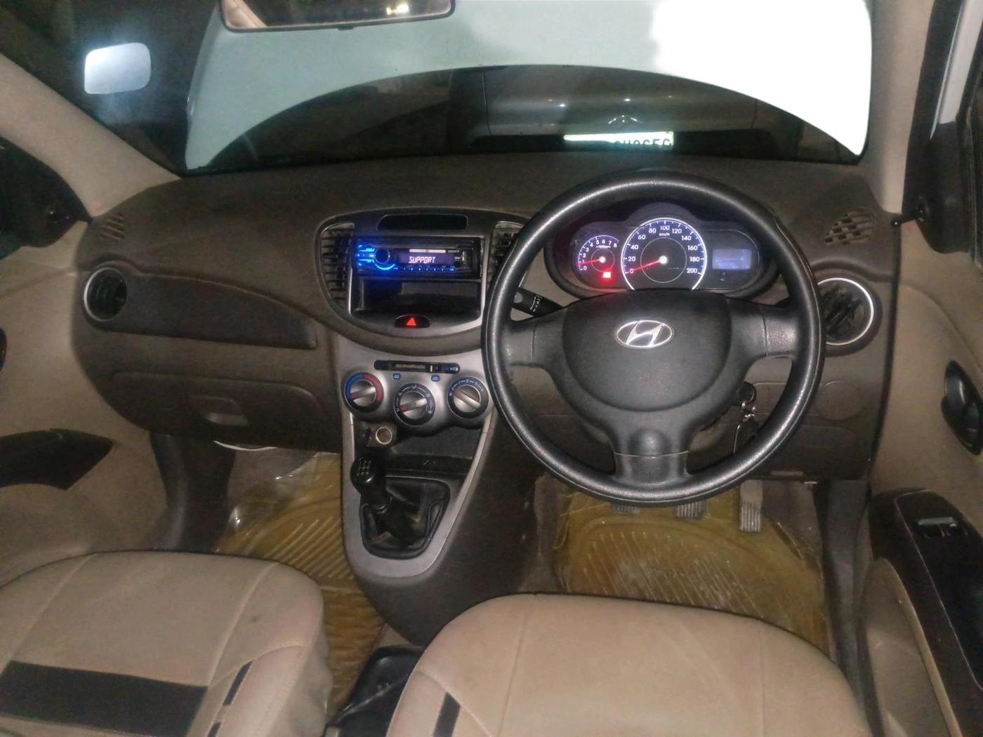 2012 Hyundai i10 ERA 1.1, Petrol, Manual, 79,208 km, interior