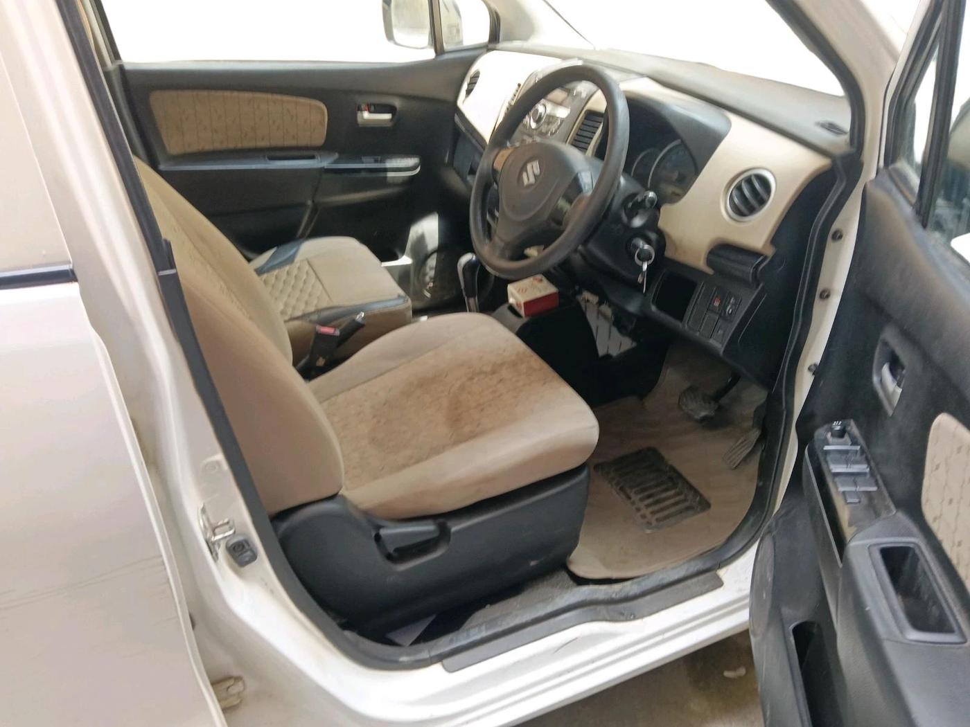 2017 Maruti Wagon R 1.0 VXI AMT, Petrol, Automatic, 95,969 km, interior