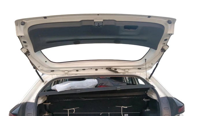 2022 Tata ALTROZ XTA, Petrol, Automatic, 28,005 km, exterior