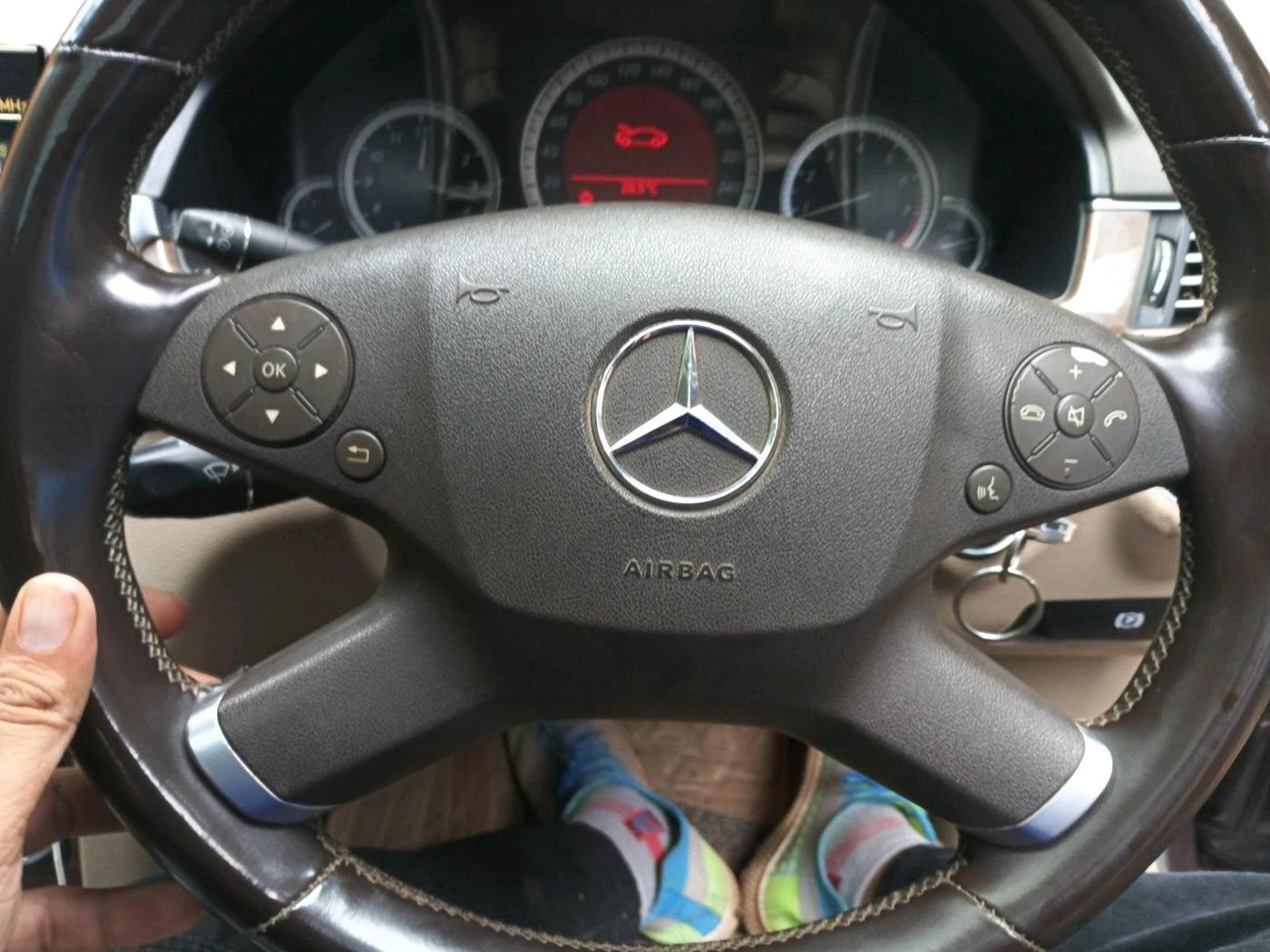 2011 Mercedes Benz E Class E 200 CGI, Petrol, Automatic, 79,123 km, interior