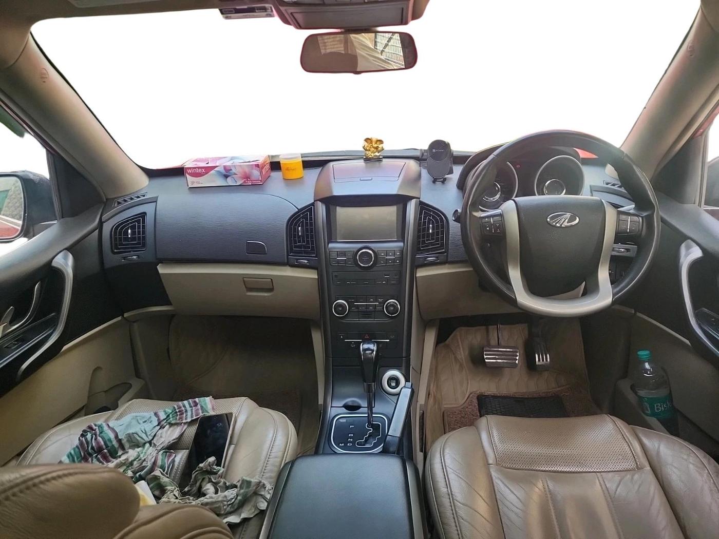 2016 Mahindra XUV500 W10 AT 1.99, Diesel, Automatic, 73,700 km, interior