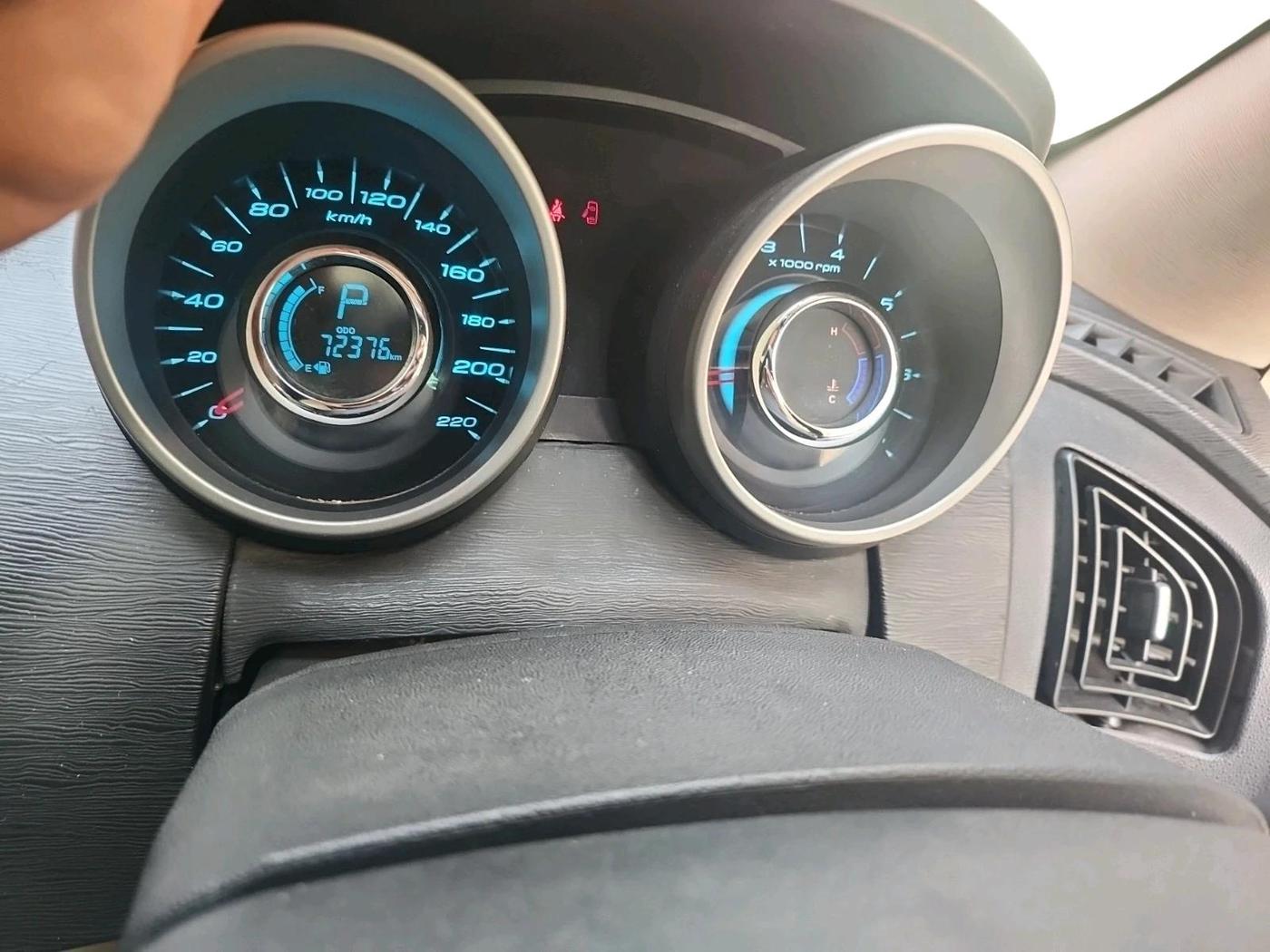 2016 Mahindra XUV500 W10 AT 1.99, Diesel, Automatic, 73,700 km, interior