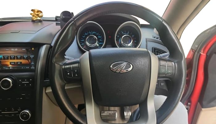 2016 Mahindra XUV500 W10 AT 1.99, Diesel, Automatic, 72,376 km, interior