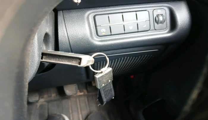 2022 Mahindra Thar LX HT PETROL 4WD MT, Petrol, Manual, 38,319 km, interior