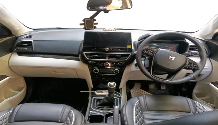 2024 Mahindra XUV 3XO AX5 1.2 L TCMPFi, Petrol, Manual, 7,722 km, interior