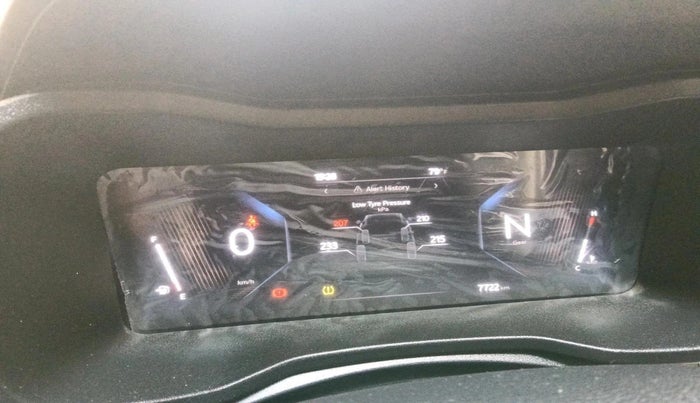 2024 Mahindra XUV 3XO AX5 1.2 L TCMPFi, Petrol, Manual, 7,722 km, interior