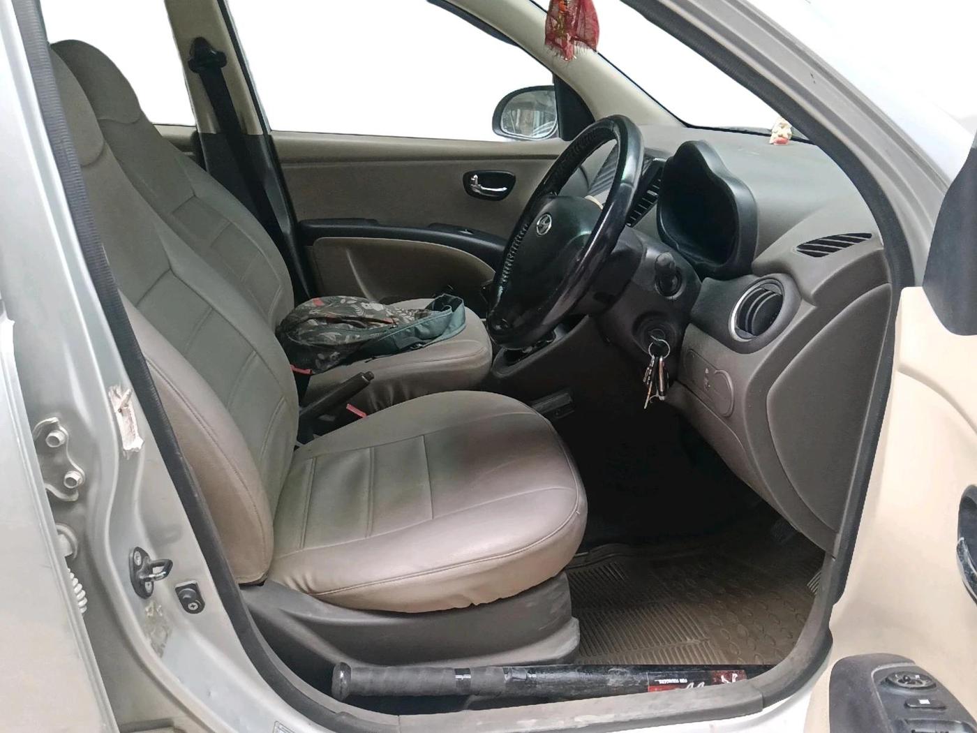 2011 Hyundai i10 SPORTZ 1.2, Petrol, Manual, 78,955 km, interior