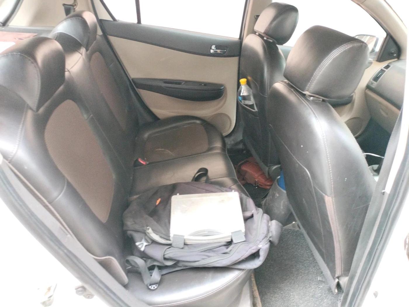 2012 Hyundai i20 MAGNA 1.2, Petrol, Manual, 80,151 km, interior