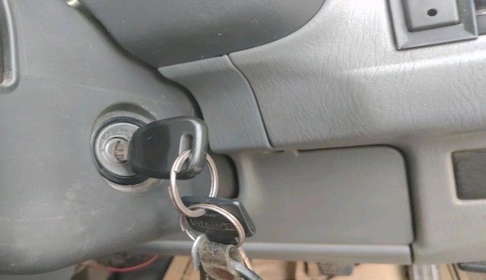 2012 Maruti Alto K10 VXI, CNG, Manual, 1,06,272 km, interior