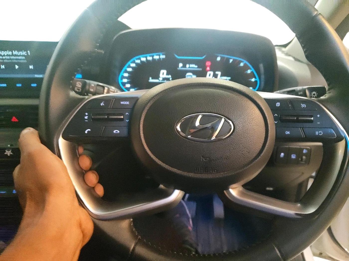 2022 Hyundai NEW I20 ASTA (O) 1.2 AT, Petrol, Automatic, 43,920 km, interior
