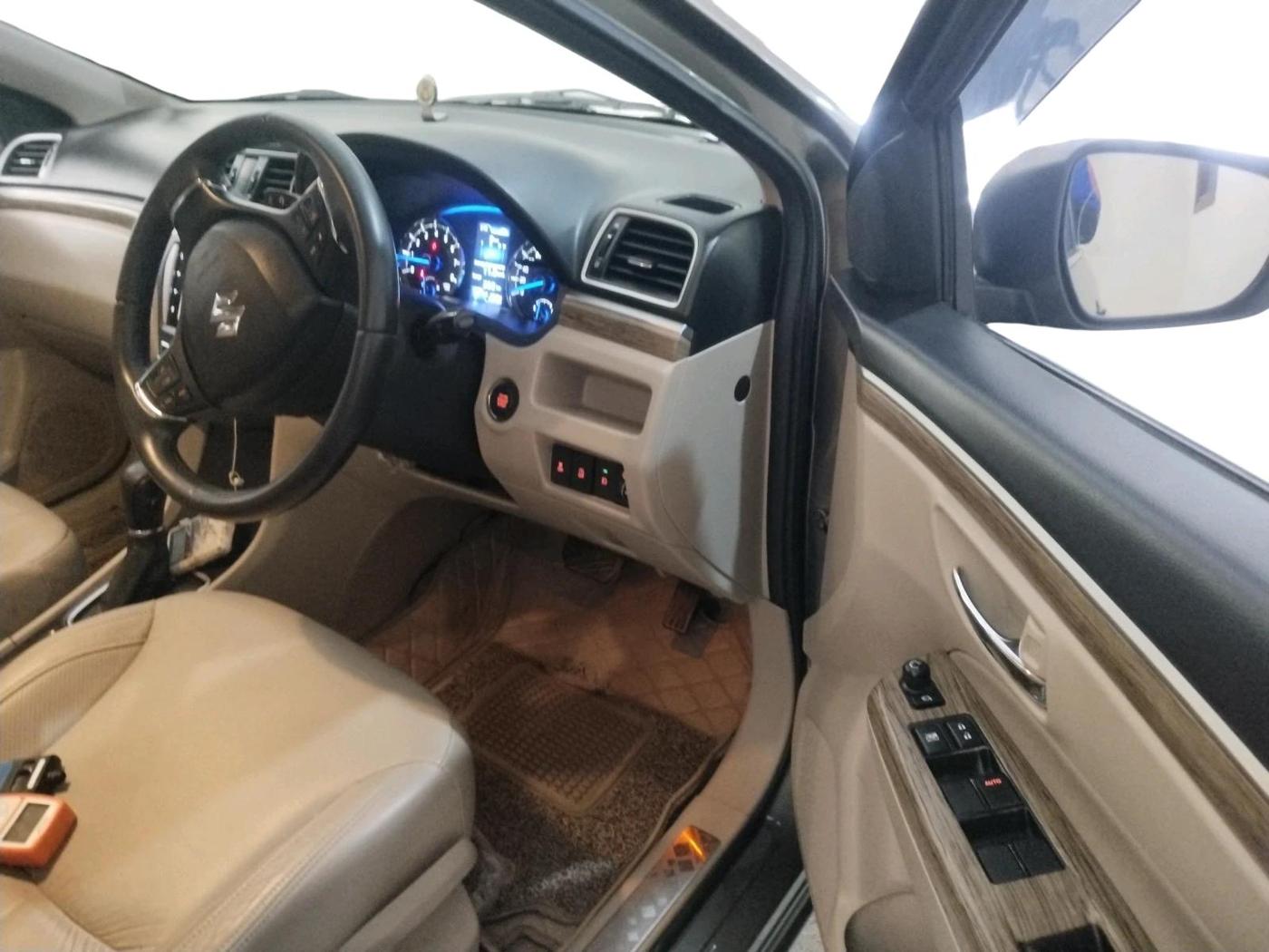 2022 Maruti Ciaz ALPHA  AT 1.5 SHVS PETROL, Petrol, Automatic, 32,310 km, interior