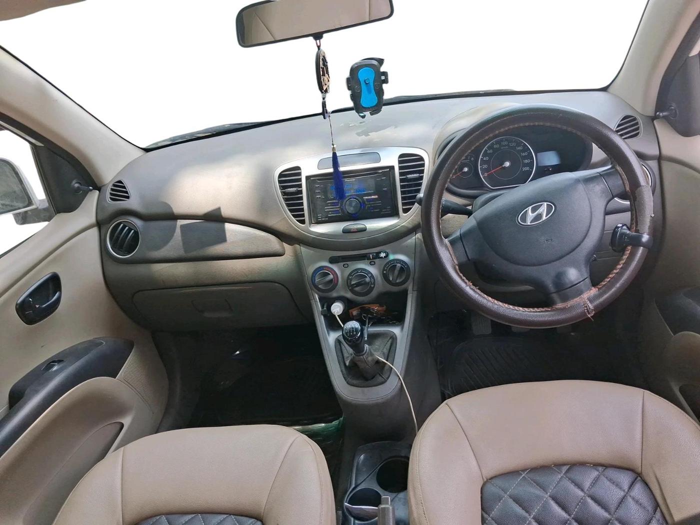 2011 Hyundai i10 ERA 1.1, CNG, Manual, 70,970 km, interior