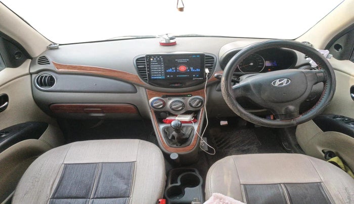 2013 Hyundai i10 MAGNA 1.2, CNG, Manual, 68,421 km, interior