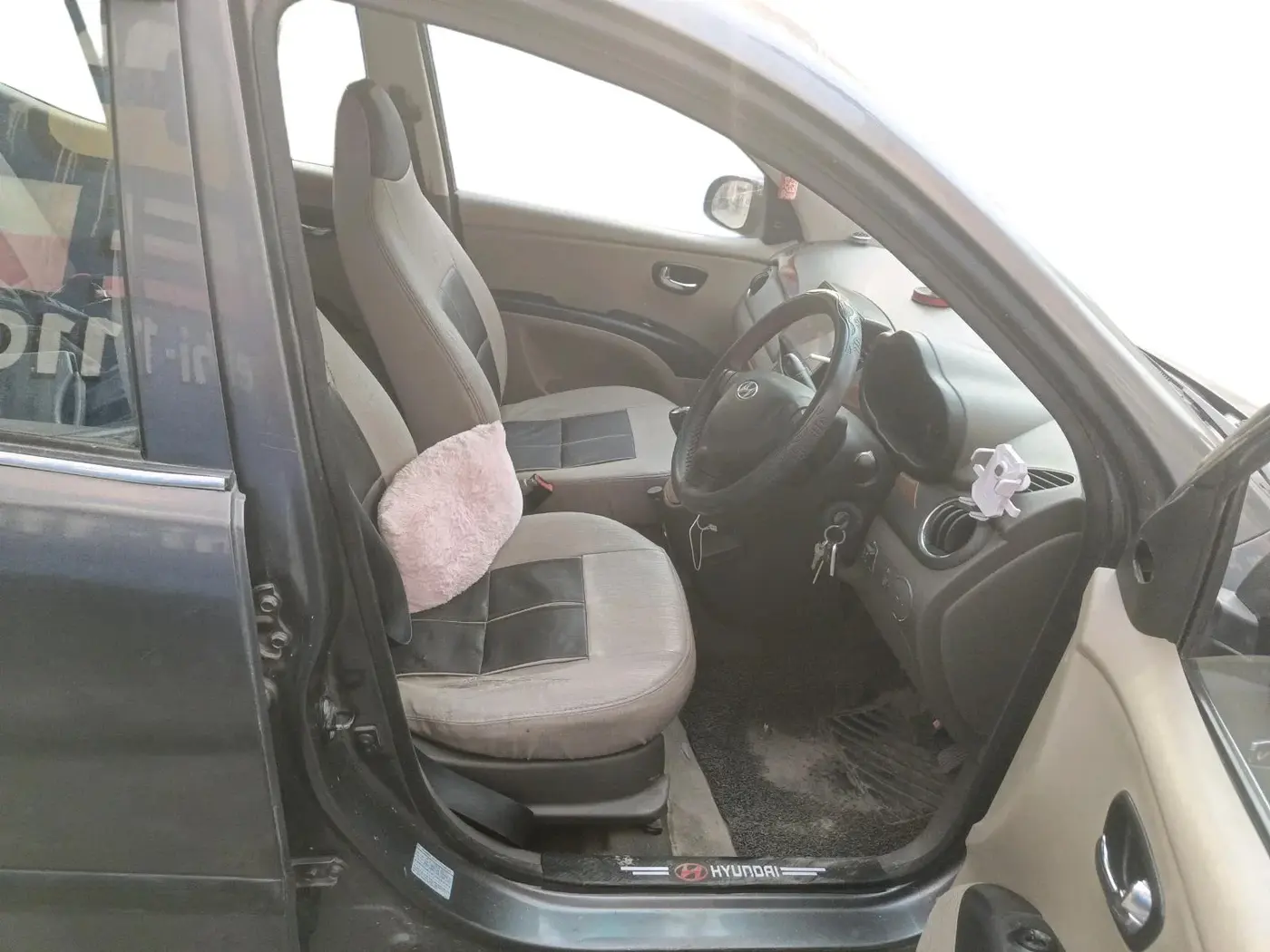 2013 Hyundai i10 MAGNA 1.2, CNG, Manual, 68,421 km, interior