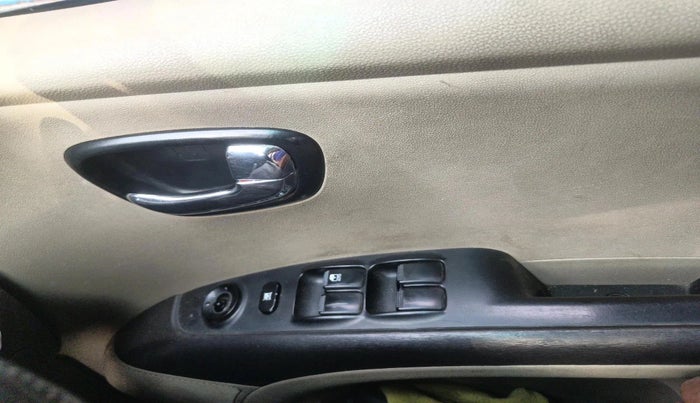 2013 Hyundai i10 MAGNA 1.2, CNG, Manual, 68,421 km, interior