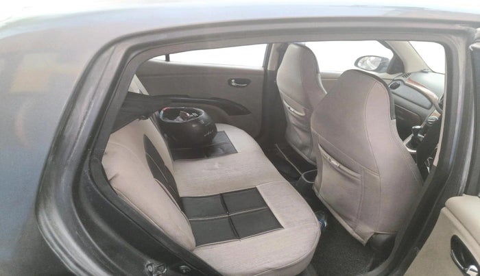 2013 Hyundai i10 MAGNA 1.2, CNG, Manual, 68,421 km, interior