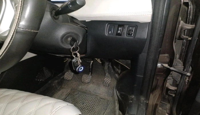 2023 Nissan MAGNITE XE, Petrol, Manual, 41,917 km, interior