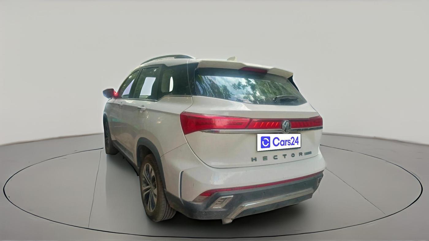 2023 MG HECTOR PLUS SHARP PRO 1.5 TURBO MT 6 STR, Petrol, Manual, 13,792 km, exterior