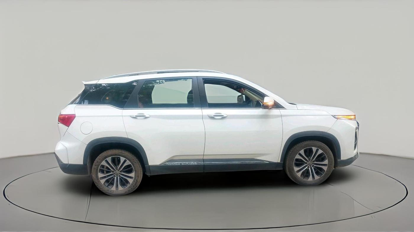 2023 MG HECTOR PLUS SHARP PRO 1.5 TURBO MT 6 STR, Petrol, Manual, 13,792 km, exterior