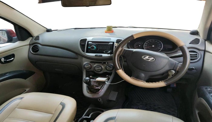 2013 Hyundai i10 MAGNA 1.2, CNG, Manual, 80,842 km, interior