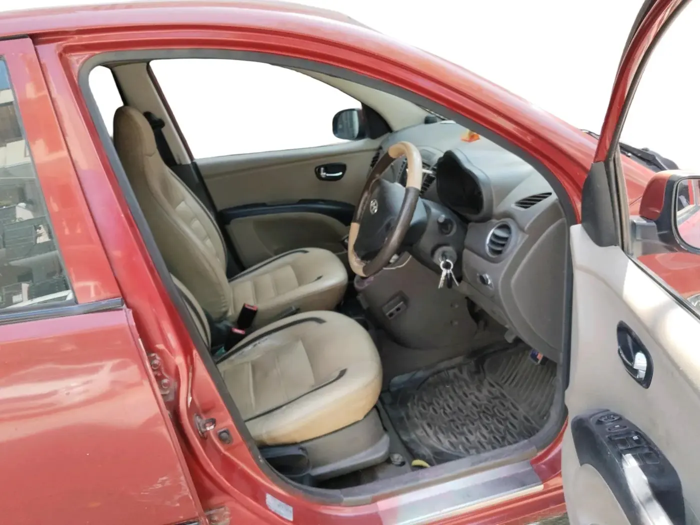2013 Hyundai i10 MAGNA 1.2, CNG, Manual, 80,842 km, interior