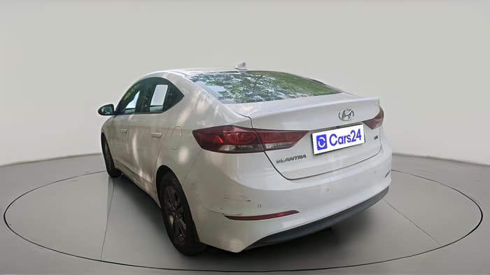 2017 Hyundai New Elantra 2.0 SX MT PETROL, CNG, Manual, 98,079 km, exterior