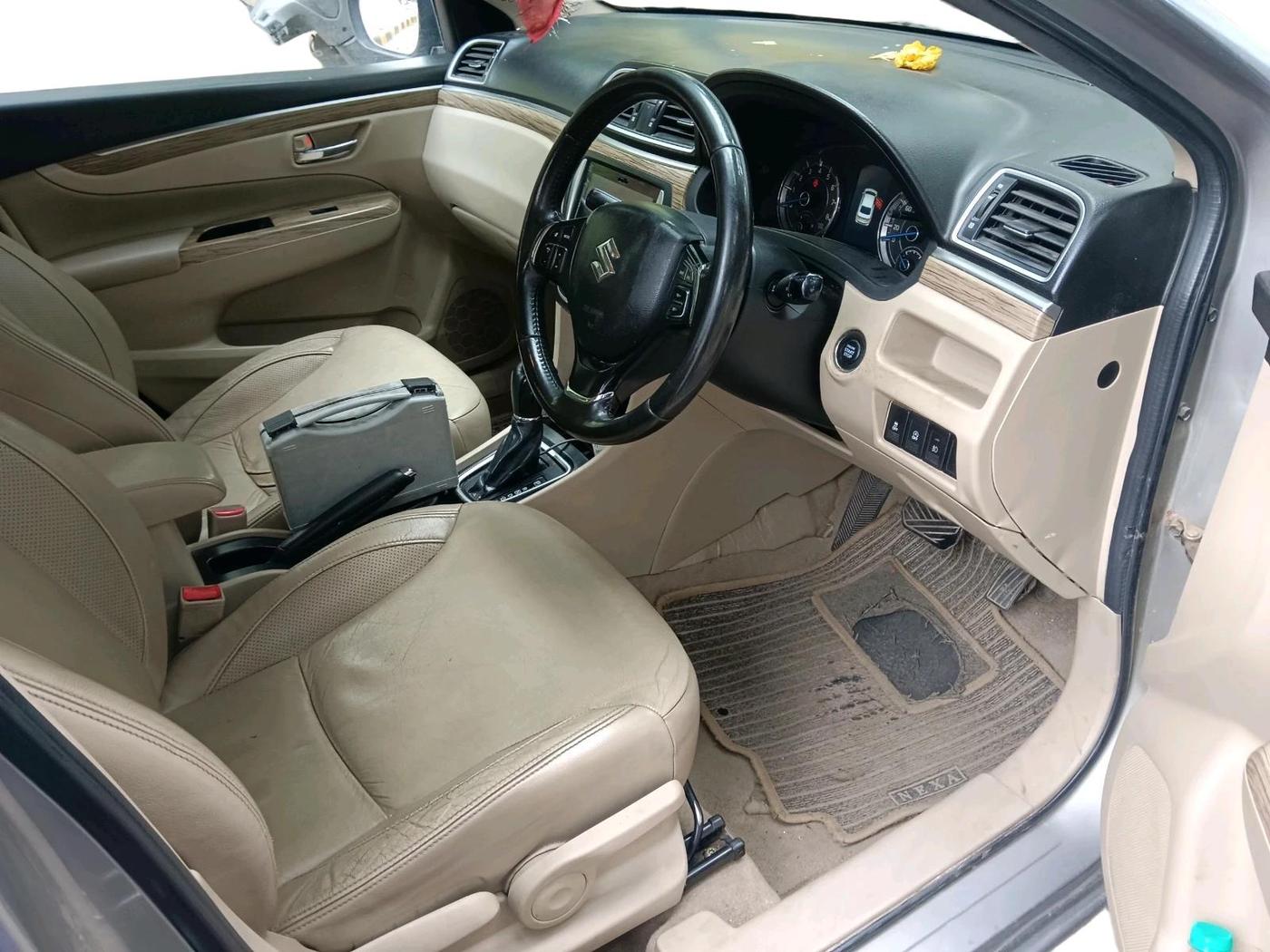 2019 Maruti Ciaz ALPHA  AT 1.5 SHVS PETROL, Petrol, Automatic, 66,807 km, interior