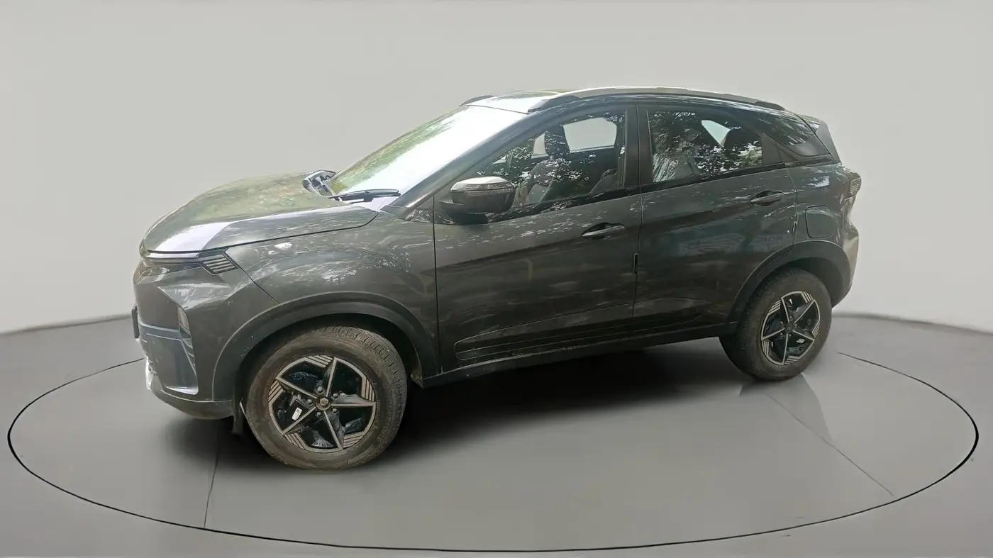 2024 Tata NEXON FEARLESS + SUNROOF DCA DUAL TONE 1.2 PETROL, Petrol, Automatic, 3,700 km, exterior