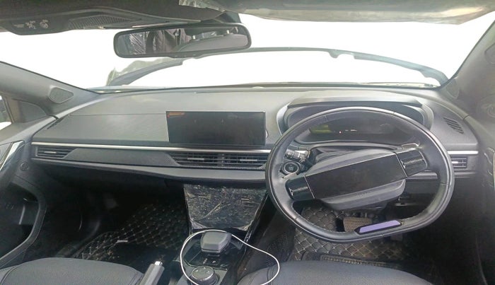 2024 Tata NEXON FEARLESS + SUNROOF DCA DUAL TONE 1.2 PETROL, Petrol, Automatic, 3,700 km, interior