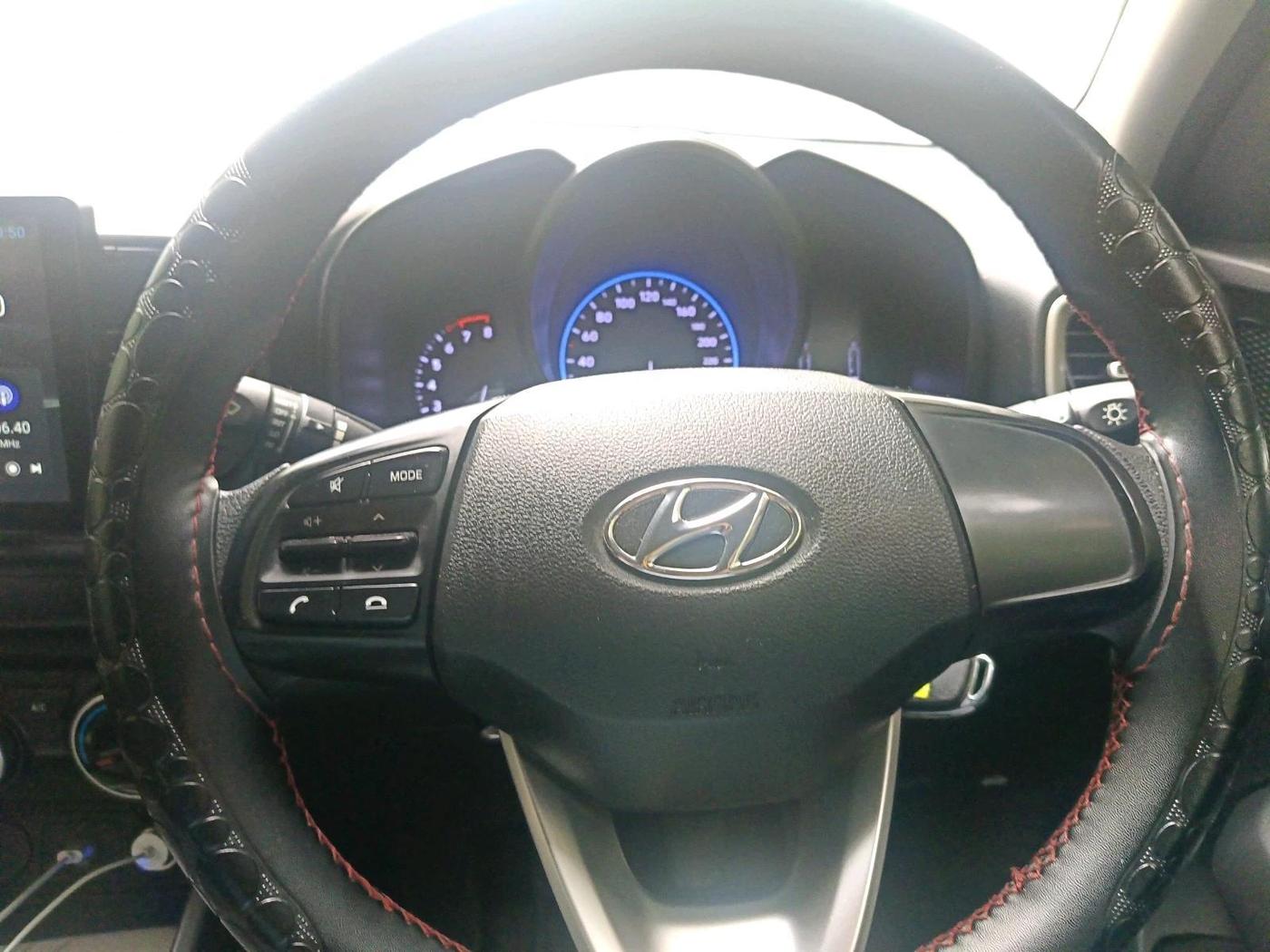 2020 Hyundai VENUE S 1.2, Petrol, Manual, 45,127 km, interior