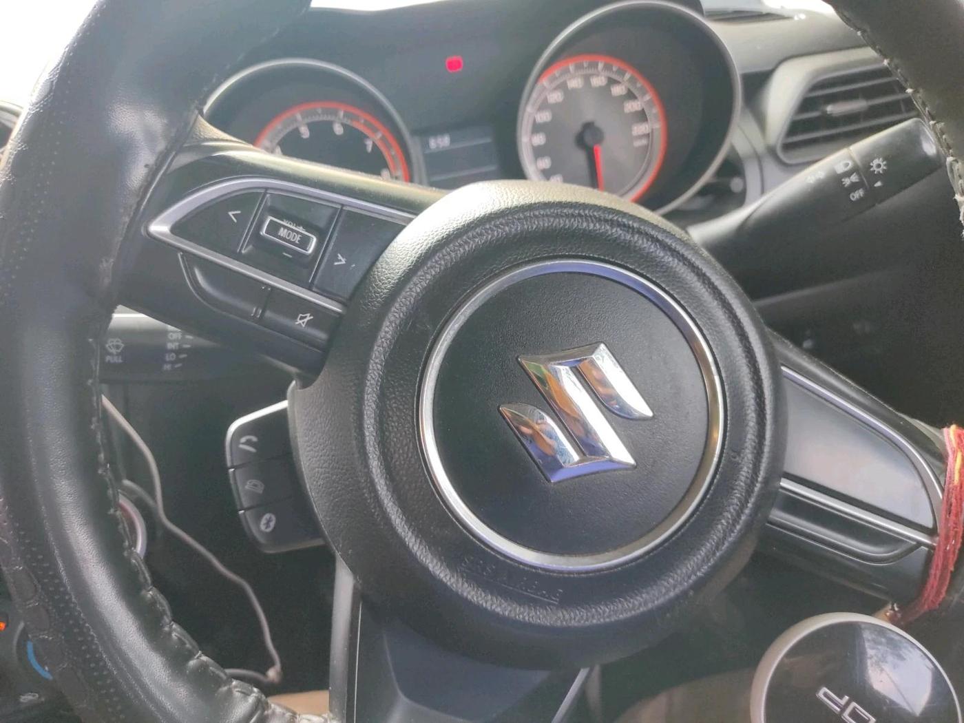 2022 Maruti Swift VXI, Petrol, Manual, 42,559 km, interior