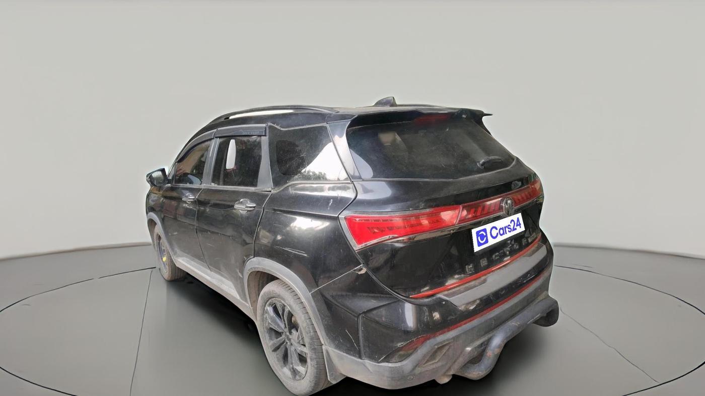 2024 MG HECTOR PLUS BlackStorm 7 STR Diesel, Diesel, Manual, 24,506 km, exterior
