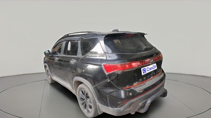 2024 MG HECTOR PLUS BlackStorm 7 STR Diesel, Diesel, Manual, 24,506 km, exterior