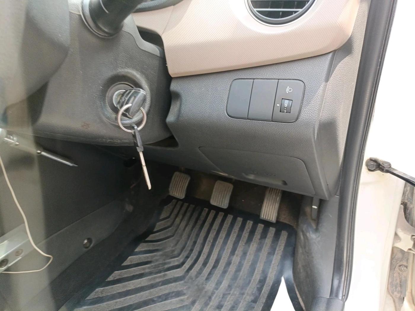 2016 Hyundai Grand i10 MAGNA 1.2 KAPPA VTVT, Petrol, Manual, 30,234 km, interior