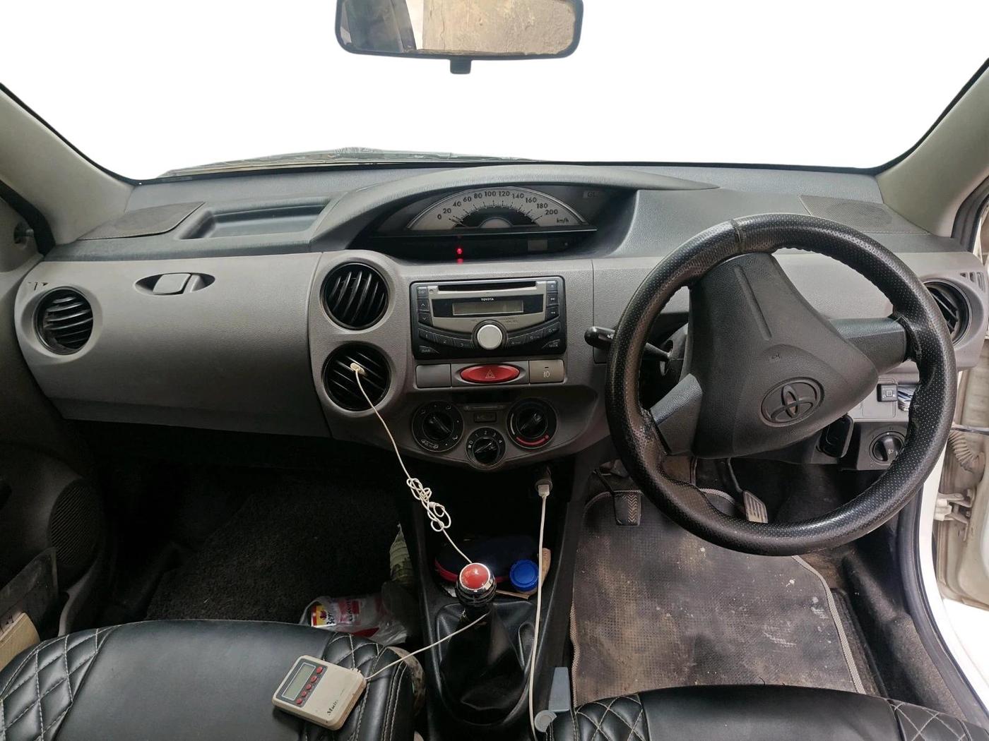 2011 Toyota Etios G, CNG, Manual, 1,73,336 km, interior