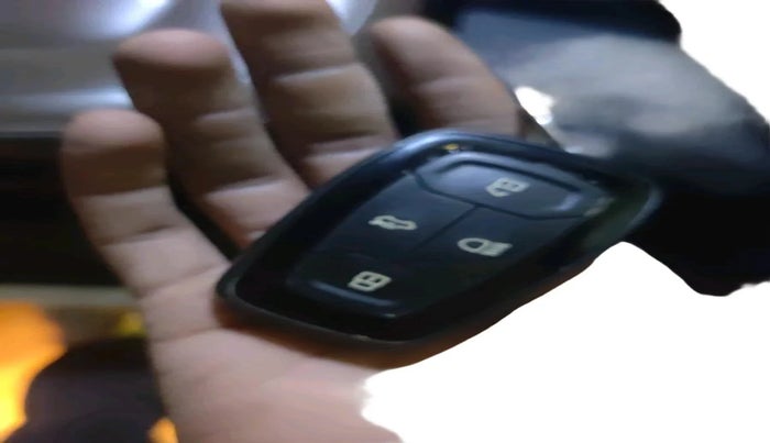 2019 Tata Harrier XZ 2.0L, Diesel, Manual, 1,15,450 km, interior