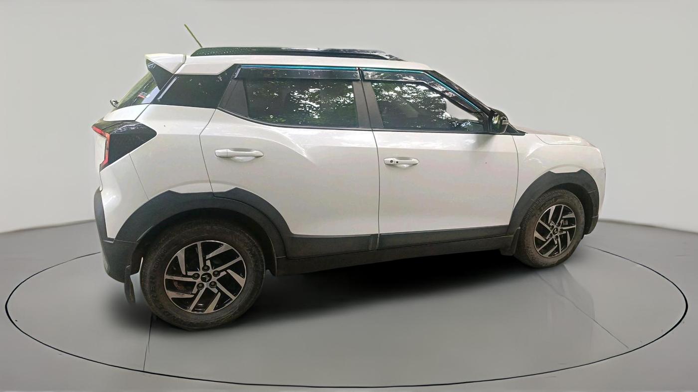 2024 Mahindra XUV 3XO AX5 1.5 Turbo Diesel, Diesel, Manual, 34,587 km, exterior